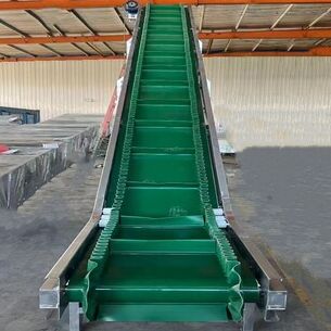 Buy NN100 Corrugated Sidewall Inclined Conveyor Belt with 1500mm Bandwidth and 2-10 Layers for Large Inclination Transport online manufacture