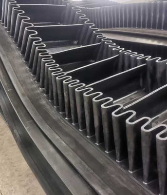 Black Corrugated Sidewall Conveyor Belt for Large Inclination Transportation